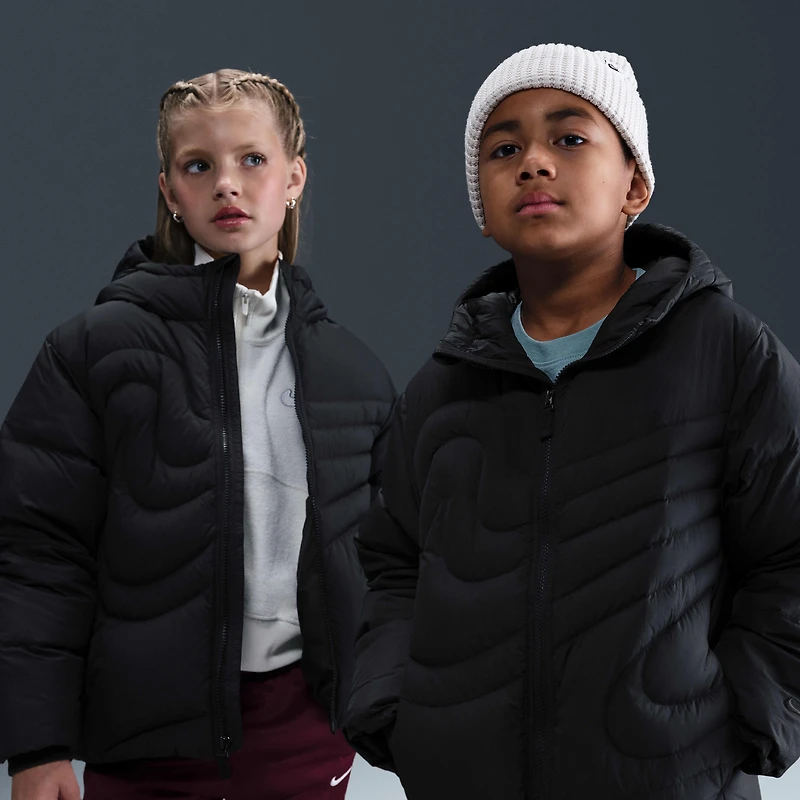 Nike Sportswear Swoosh Big Kids' Therma-FIT Loose Puffer Jacket
