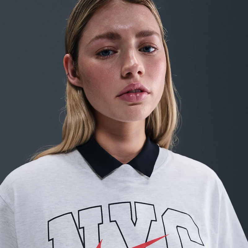 Nike Sportswear Essential Women's Graphic T-Shirt