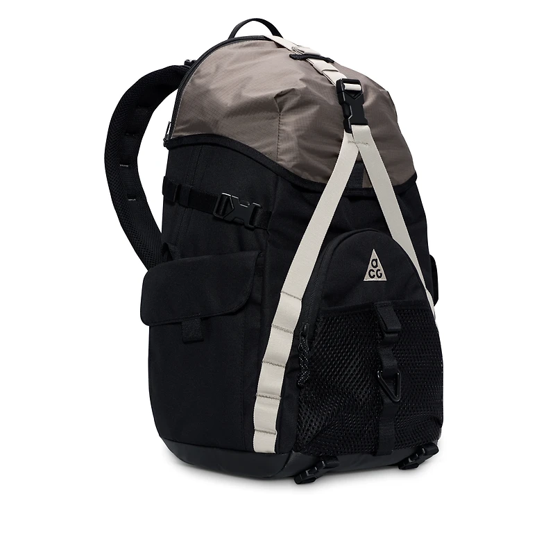 Nike ACG "DAYMAX" Backpack (25L)
