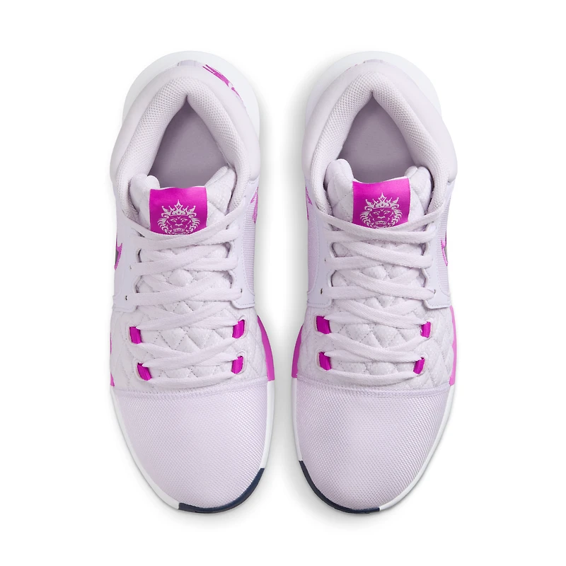 LeBron Witness VIII Basketball Shoes