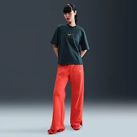 Nike Sportswear Essential Women's Boxy Graphic T-Shirt