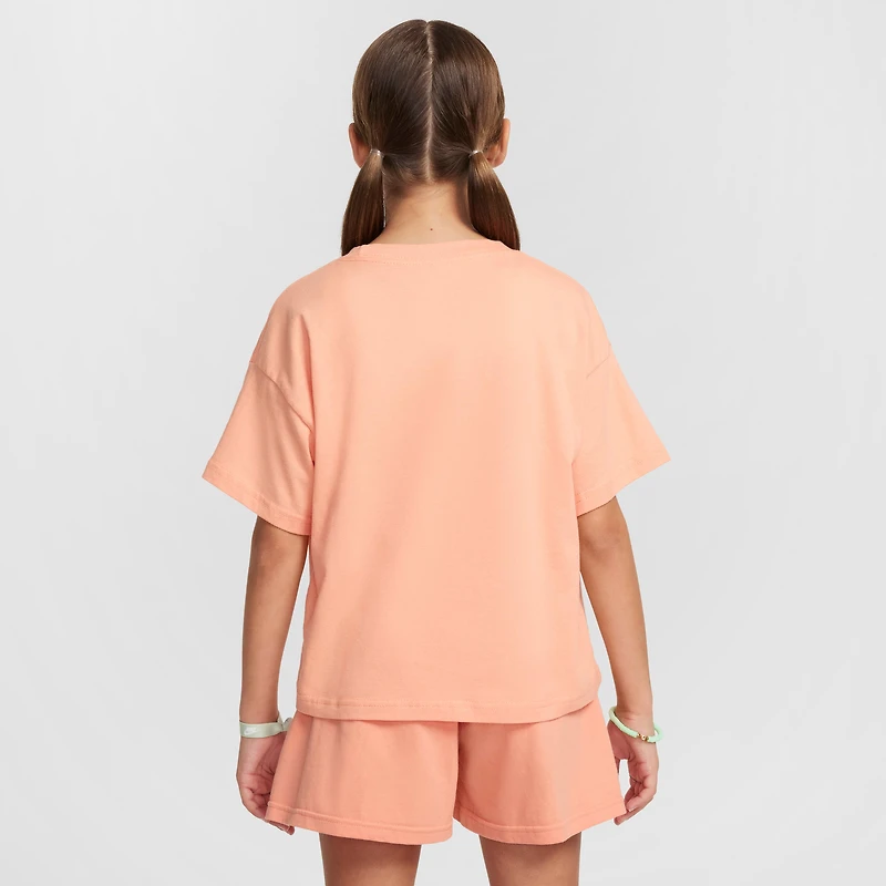 Nike Sportswear Essential Big Kids' (Girls') T-Shirt