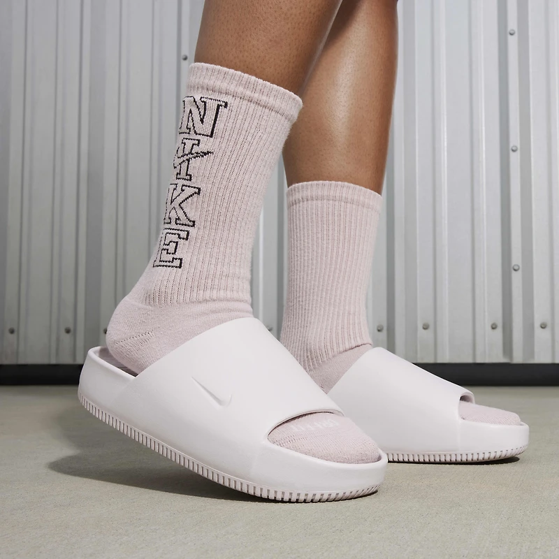Nike Calm SE Women's Slides