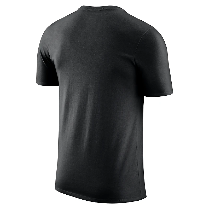 Brooklyn Nets Essential Men's Nike NBA T-Shirt