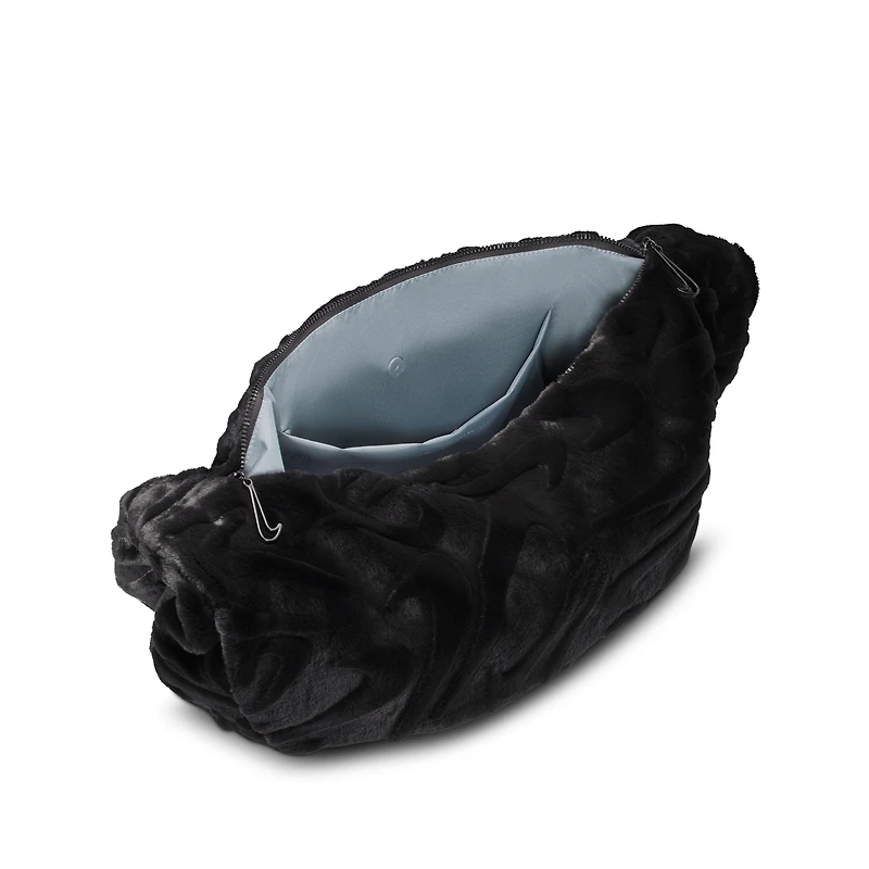 Nike Sportswear Faux Fur Slouchy Bag (19L)