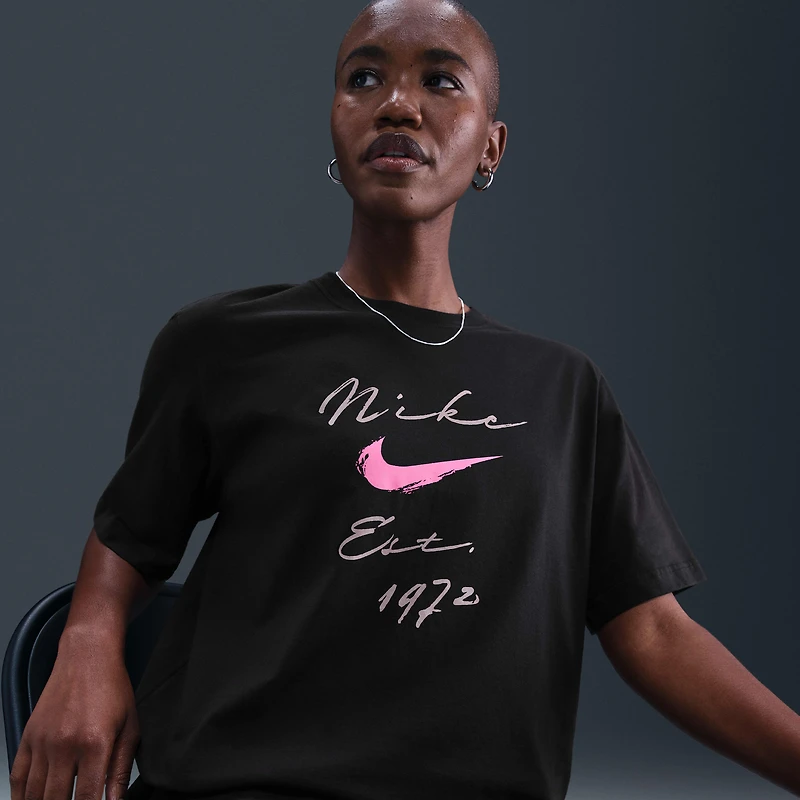 Nike Sportswear Essentials Women's Loose T-Shirt