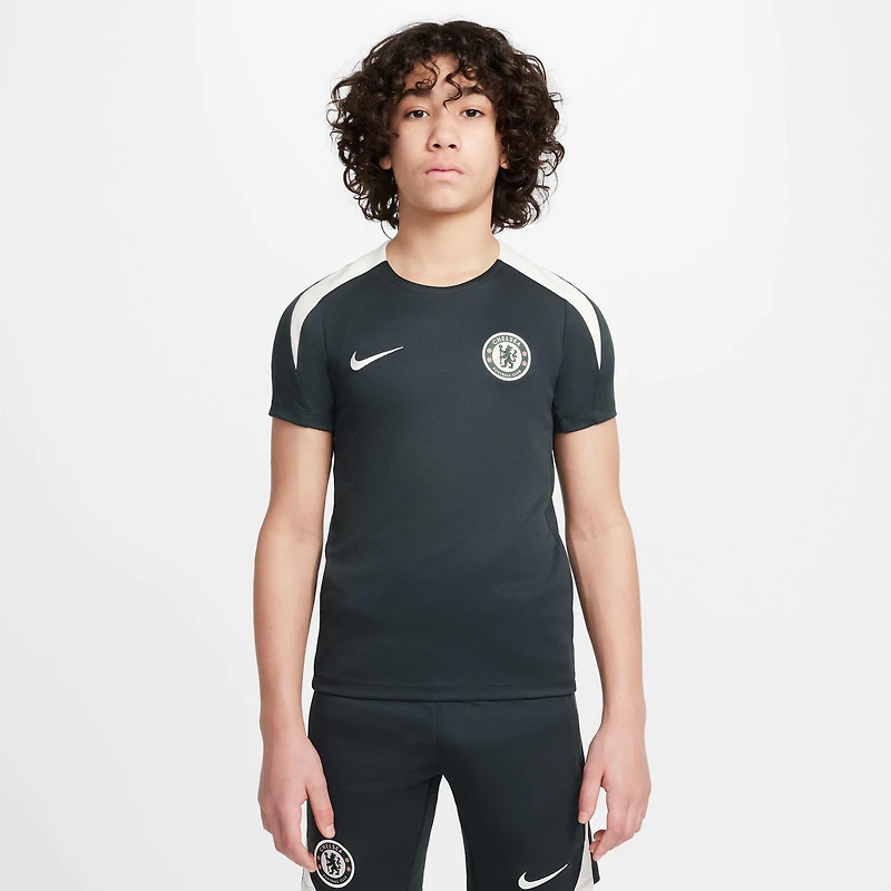 Chelsea FC Strike Big Kids' Nike Dri-FIT Soccer Short-Sleeve Top