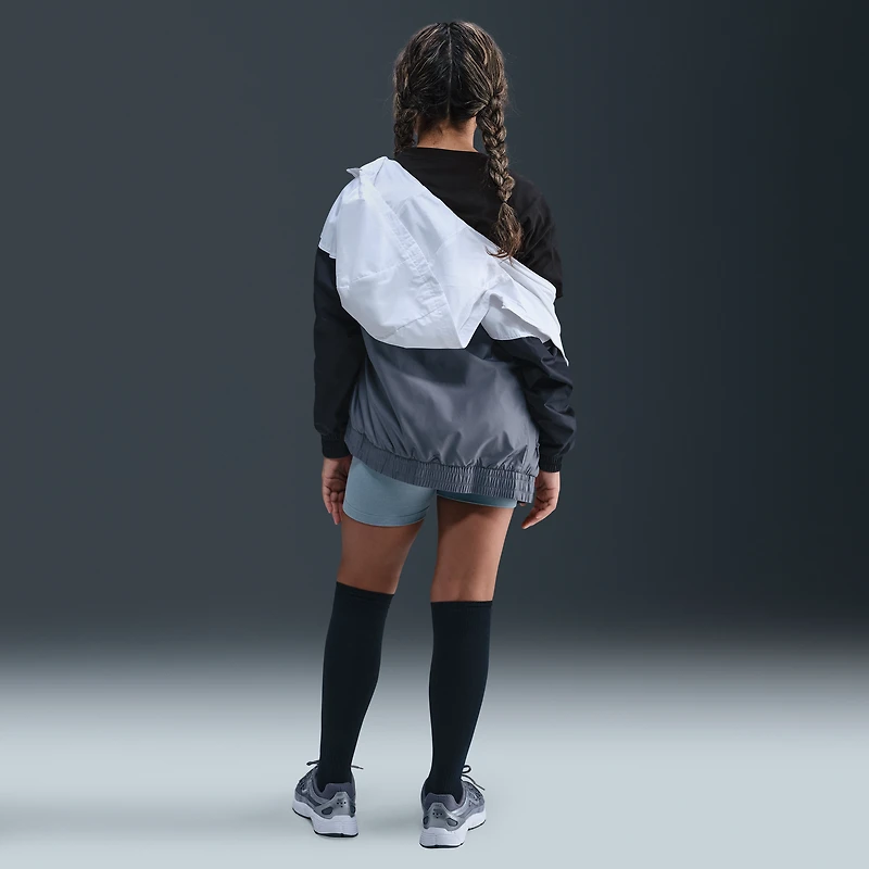 Nike Sportswear Big Kids' (Girls') T-Shirt