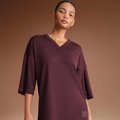 NikeSKIMS Airy Women's Oversized V-Neck T-Shirt