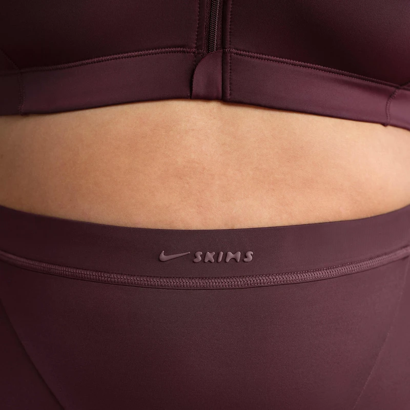 NikeSKIMS Shine Women's High-Waisted V-Panel 26" Leggings