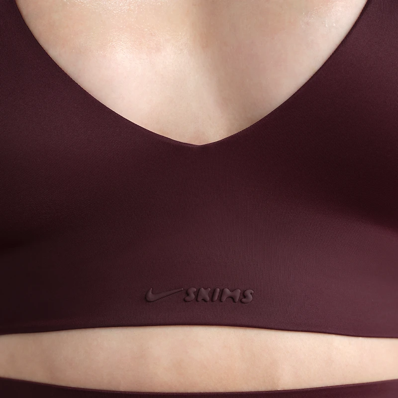 NikeSKIMS Shine Women's V-Neck Bra