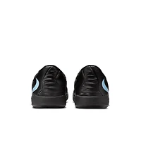 Nike Phantom 6 Low Academy Indoor/Court Soccer Shoes