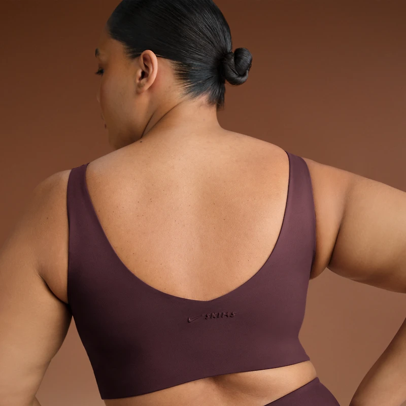 NikeSKIMS Matte Women's V-Neck Long-Line Bra