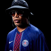 Paris Saint-Germain 2025/26 Stadium Home Men's Nike Dri-FIT Soccer Replica Jersey