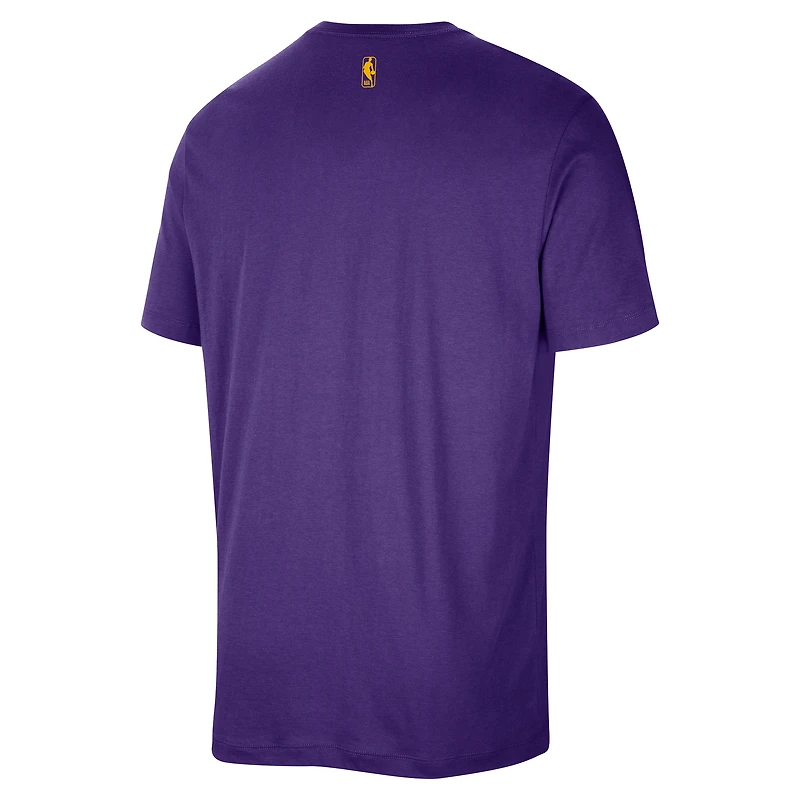 Los Angeles Lakers Essentials Men's Nike NBA T-Shirt