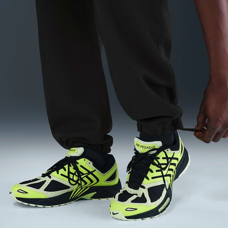 Nike Solo Swoosh Men's Fleece Open-Hem Pants