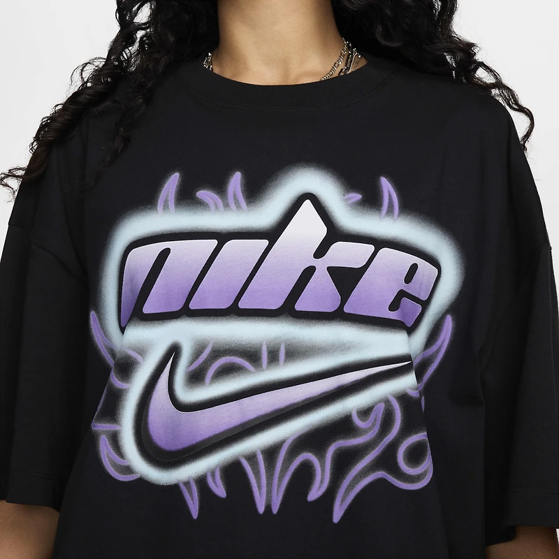 Nike Sportswear Women's Oversized Graphic T-Shirt