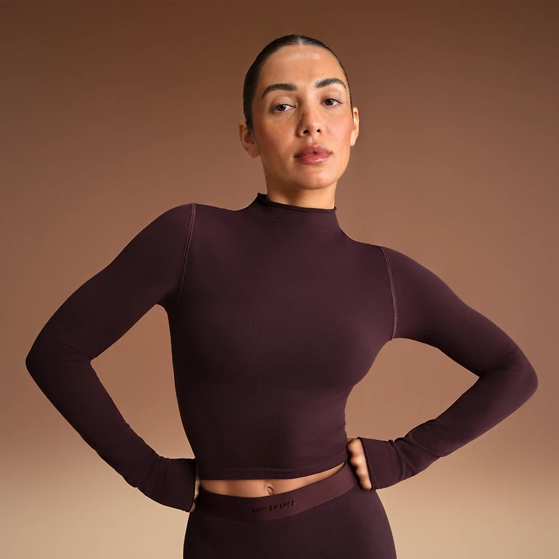 NikeSKIMS Vintage Seamless Women's Mock-Neck Crop Top