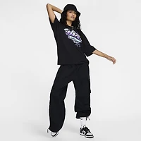 Nike Sportswear Women's Oversized Graphic T-Shirt