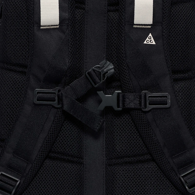 Nike ACG "DAYMAX" Backpack (25L)
