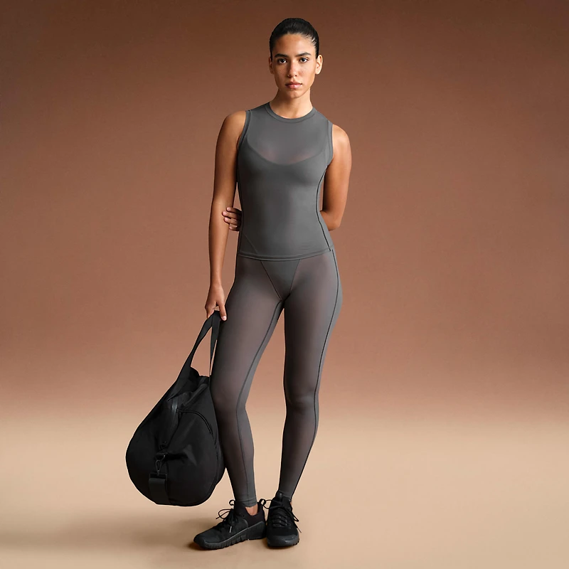NikeSKIMS Weightless Layers Women's Sleeveless Top