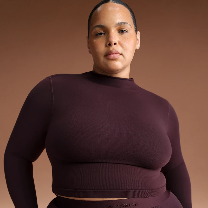 NikeSKIMS Vintage Seamless Women's Mock-Neck Crop Top