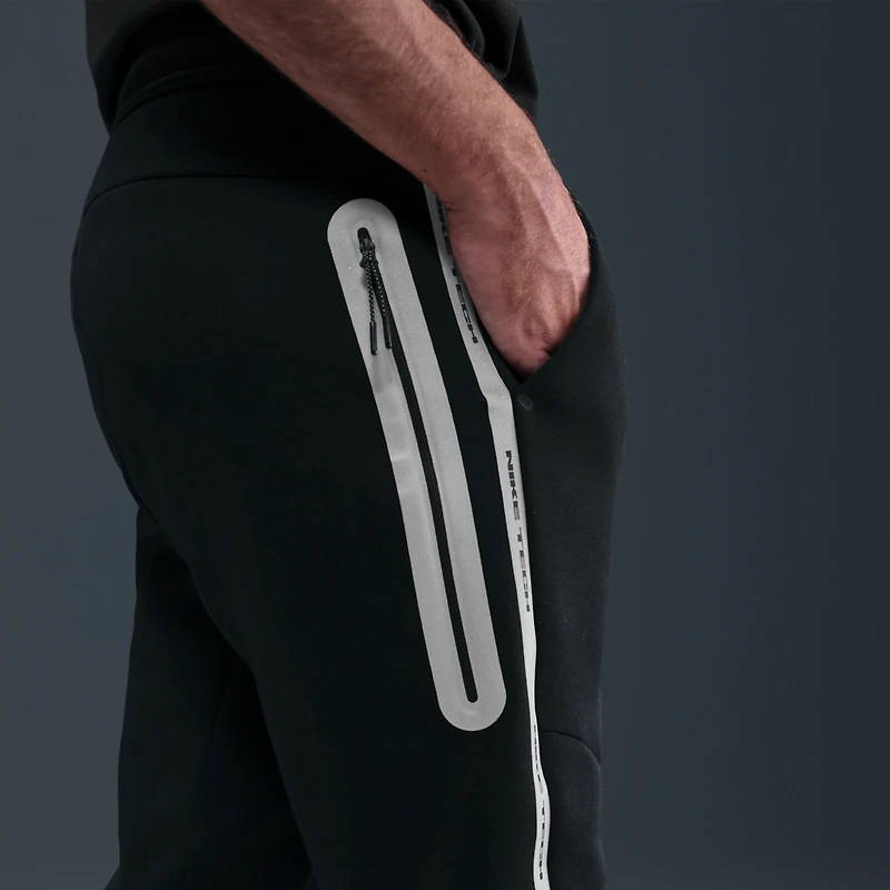 Nike Tech Men's Fleece Joggers with Reflective Accents