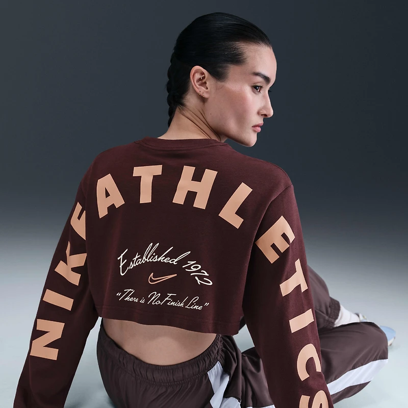 Nike Sportswear Women's Oversized Long-Sleeve Cropped Graphic T-Shirt