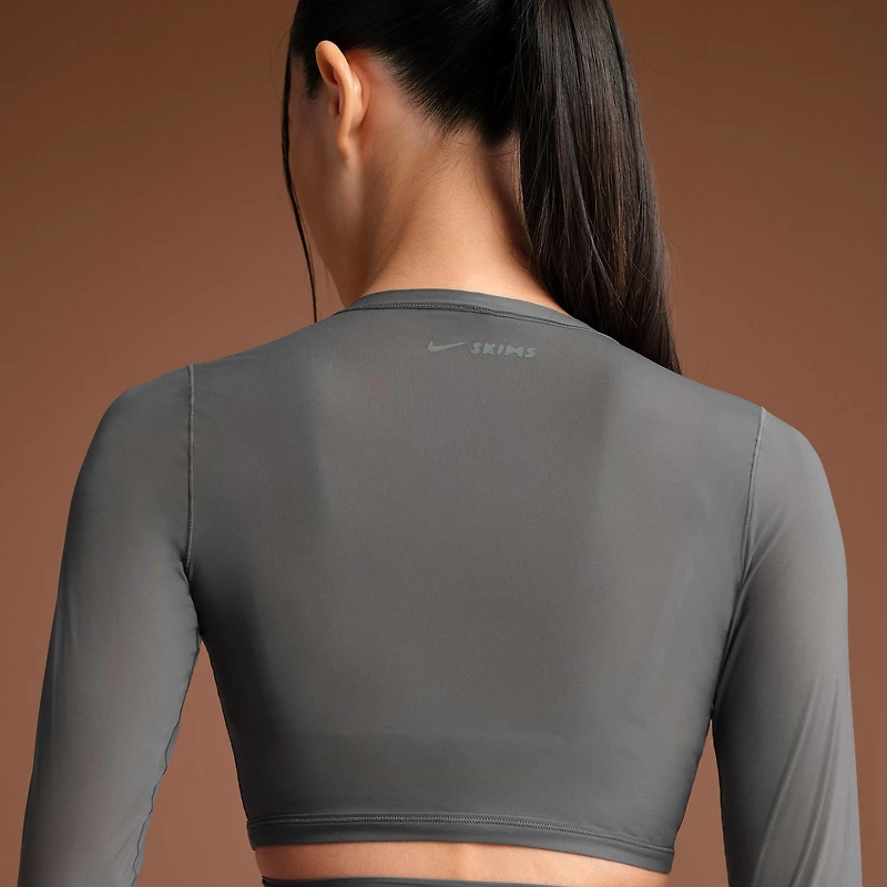 NikeSKIMS Weightless Layers Women's Long-Sleeve Wrap Top