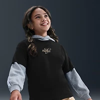 Nike Sportswear Big Kids' (Girls') T-Shirt