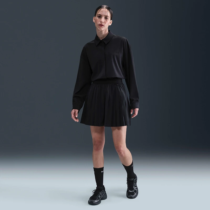 Nike 24.7 PerfectStretch Women's Dri-FIT High-Waisted Loose Pleated Shorts