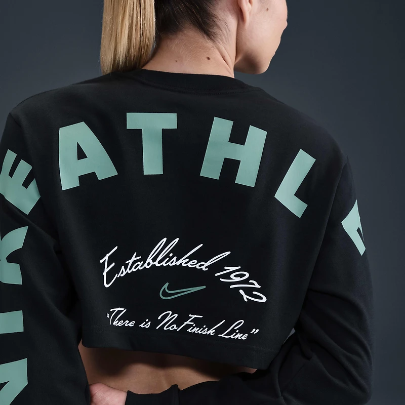 Nike Sportswear Women's Oversized Long-Sleeve Cropped Graphic T-Shirt