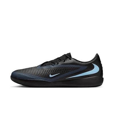 Nike Phantom 6 Low Academy Indoor/Court Soccer Shoes