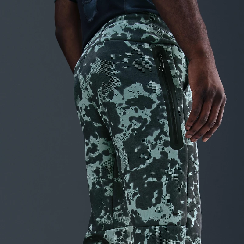 Nike Tech Men's Open-Hem Fleece Camo Pants