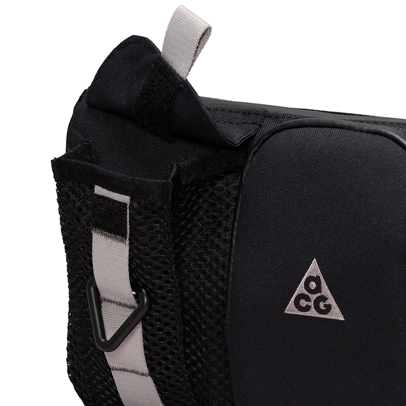 Nike ACG "DAYMAX" Crossbody Bag (3L)