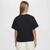 Nike Sportswear Essential Big Kids' (Girls') T-Shirt