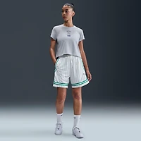 Nike Club Women's Cropped T-Shirt