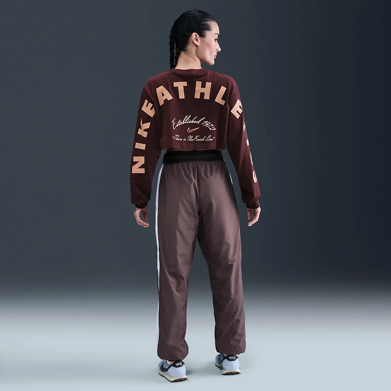 Nike Sportswear Women's Oversized Long-Sleeve Cropped Graphic T-Shirt
