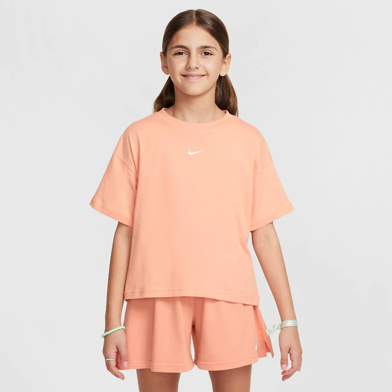 Nike Sportswear Essential Big Kids' (Girls') T-Shirt