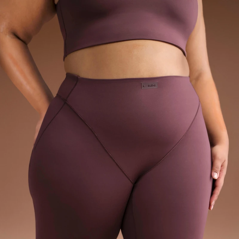 NikeSKIMS Matte Women's High-Waisted V-Line 26" Leggings