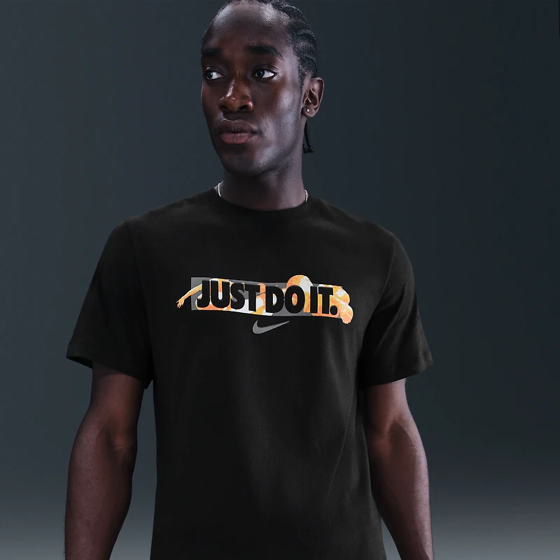 Nike Men's T-Shirt