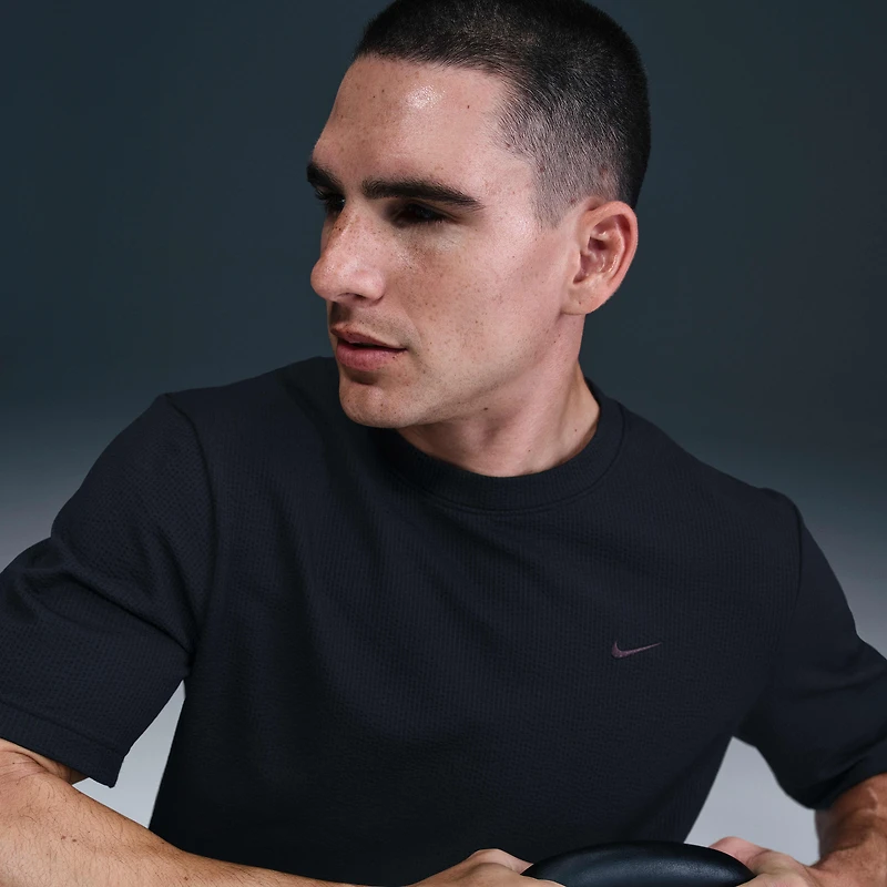 Nike Primary Men's Dri-FIT Seersucker Short-Sleeve Versatile Top