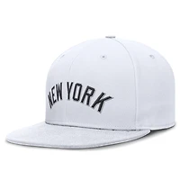 New York Yankees True Men's Nike Dri-FIT MLB Fitted Hat