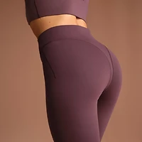 NikeSKIMS Matte Women's High-Waisted V-Line 26" Leggings