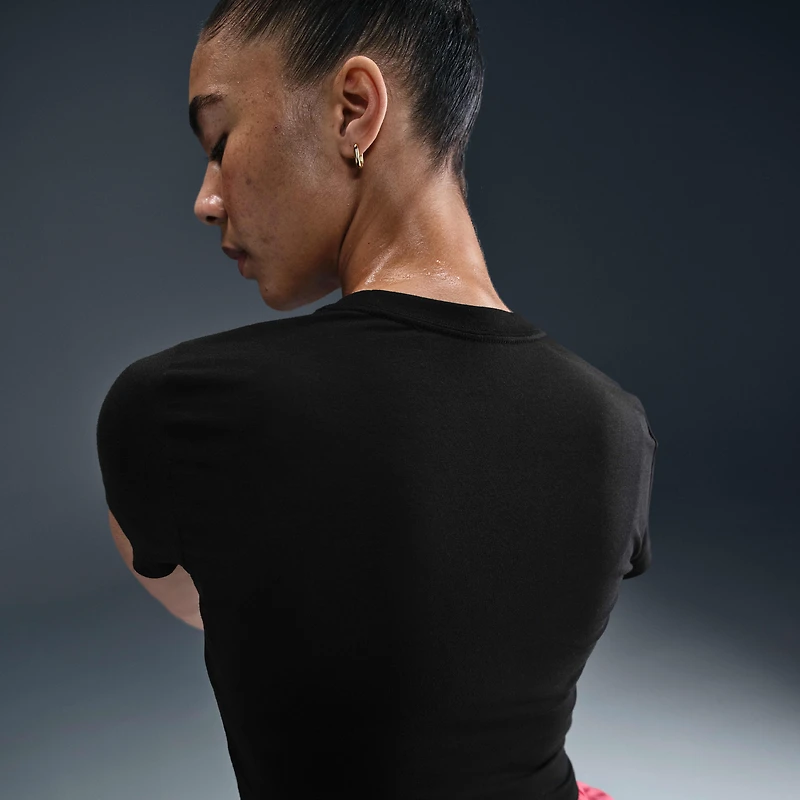 Nike After Dark Tour Women's Slim Short-Sleeve Cropped T-Shirt