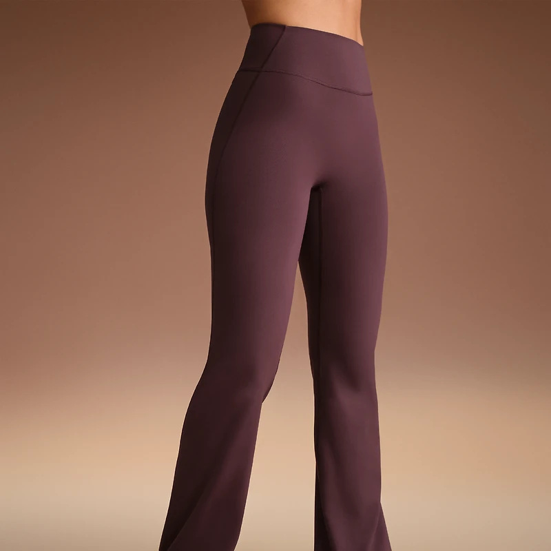 NikeSKIMS Matte Women's High-Waisted Slim Flared Leggings