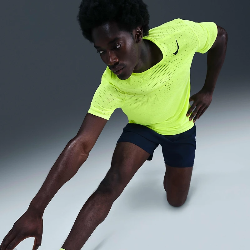 Nike AeroSwift Men's Dri-FIT ADV Short-Sleeve Running Top