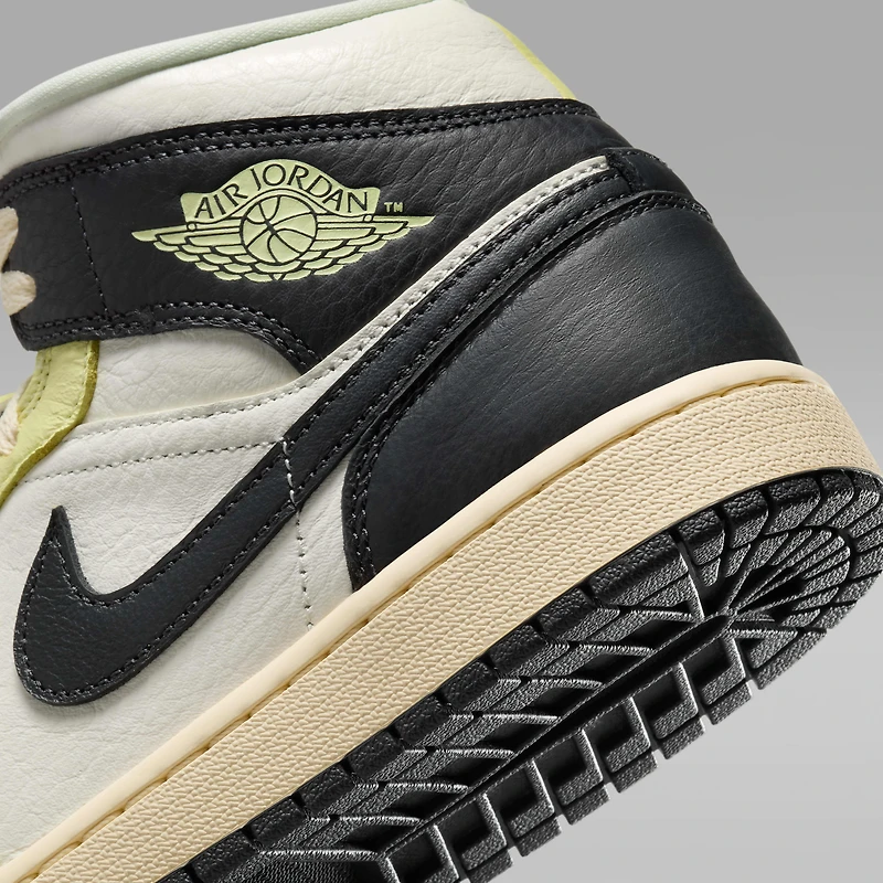 Air Jordan 1 Mid SE Women's Shoes