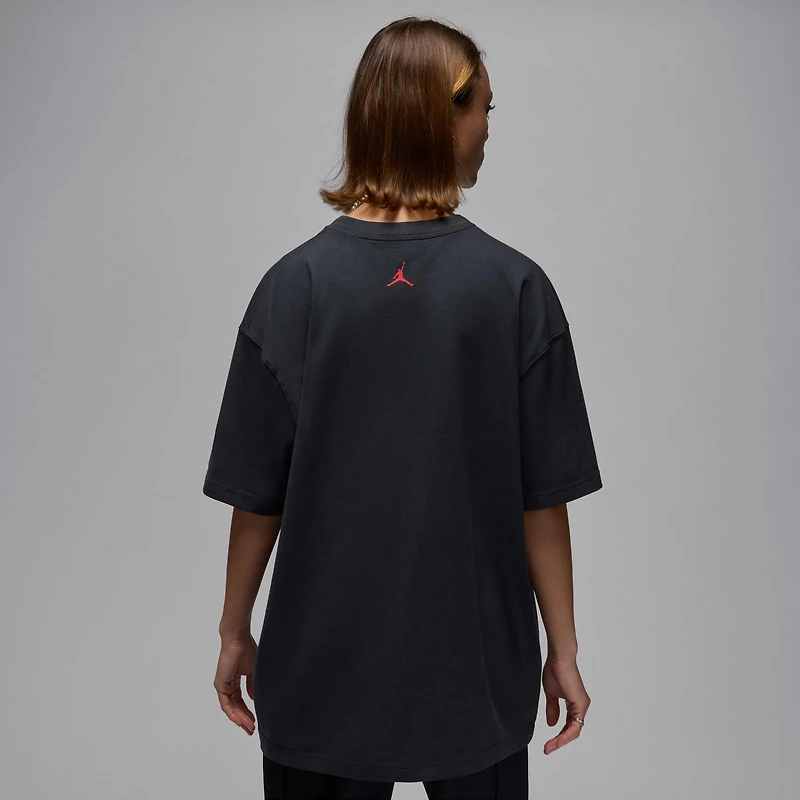 Jordan Women's Oversized Short-Sleeve Graphic T-Shirt