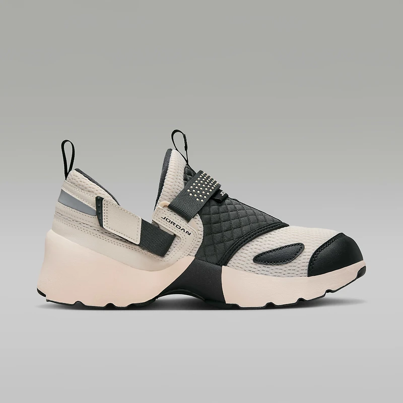 Jordan Trunner LX Women's Shoes